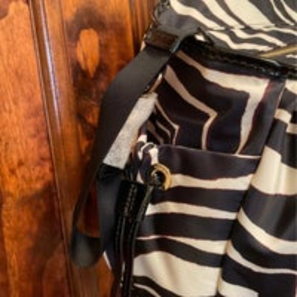 Kate Spade ZEBRA Cape Mountain Stevie Baby Bag shoulder stroller diaper tote NWT - Picture 2 of 16